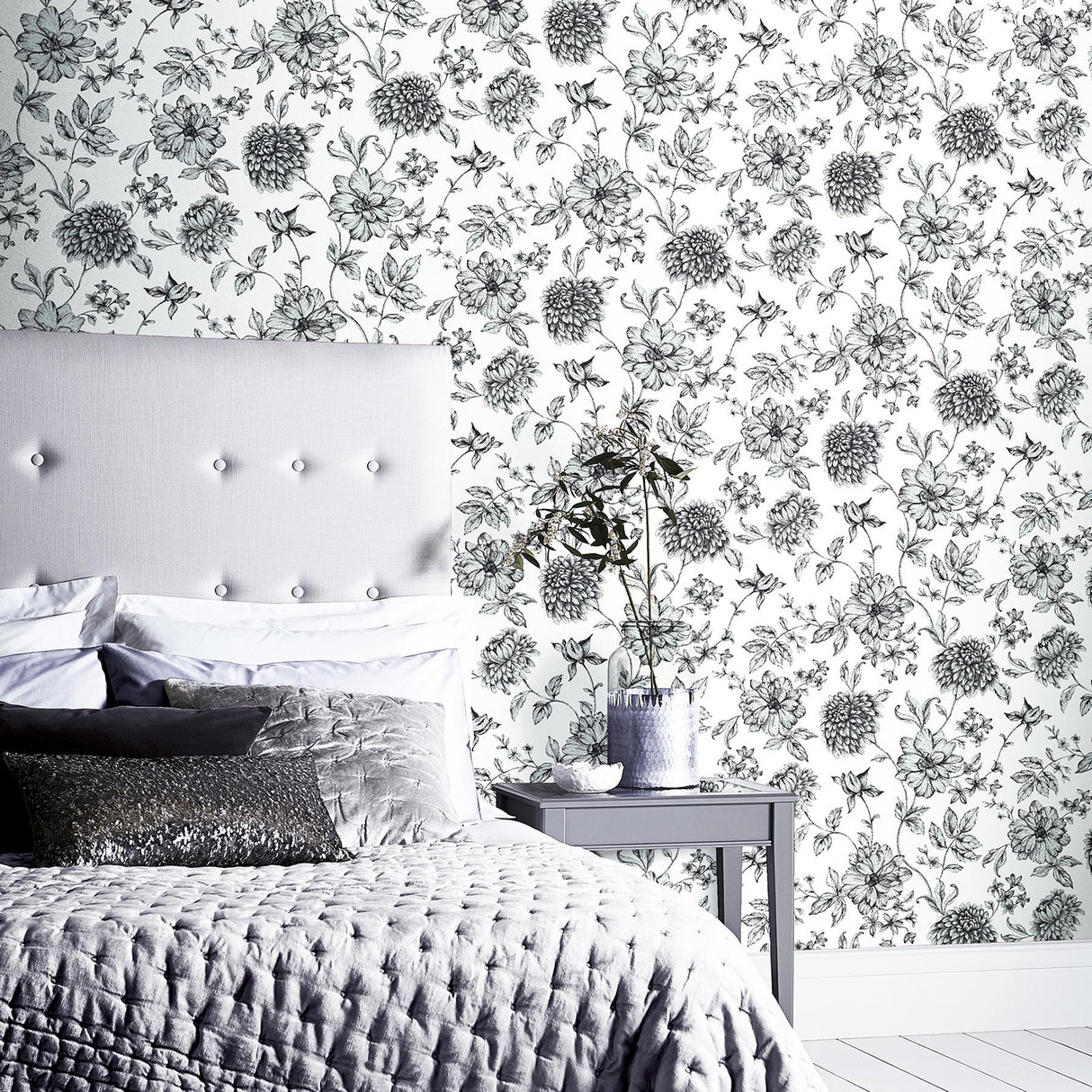York Della Black Floral Trail Wallpaper