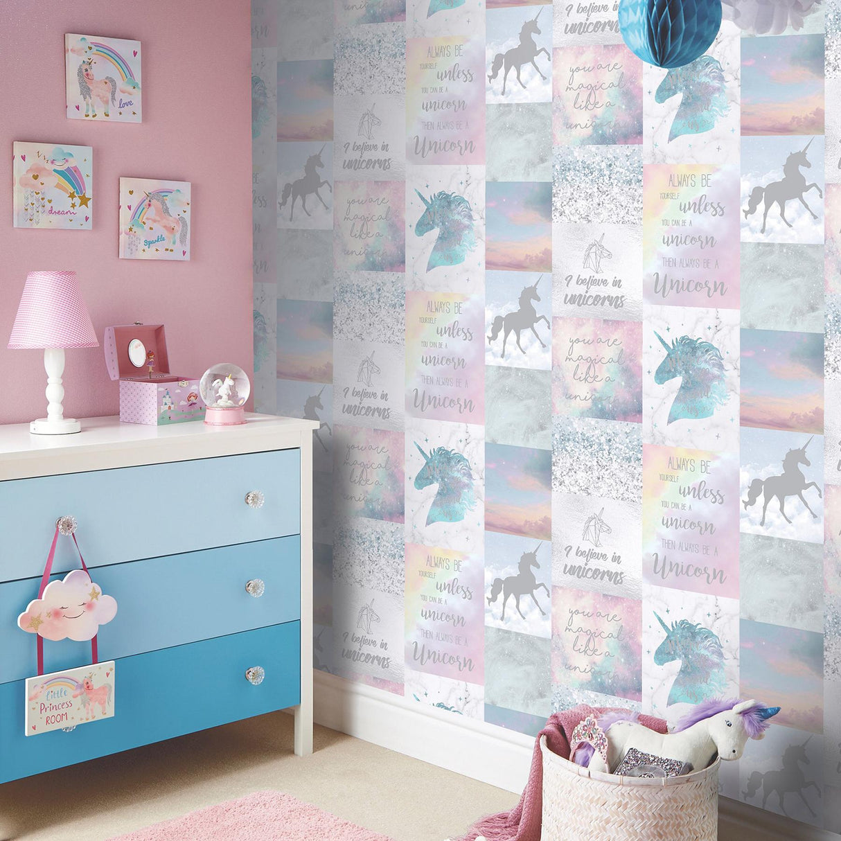 York Amalthea Pastel Unicorn Wallpaper