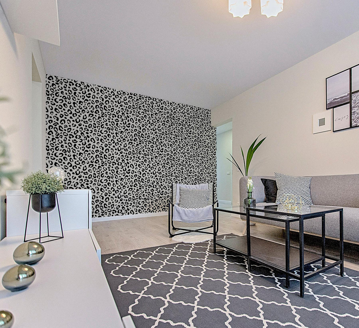York Dinah Black Leopard Print Wallpaper