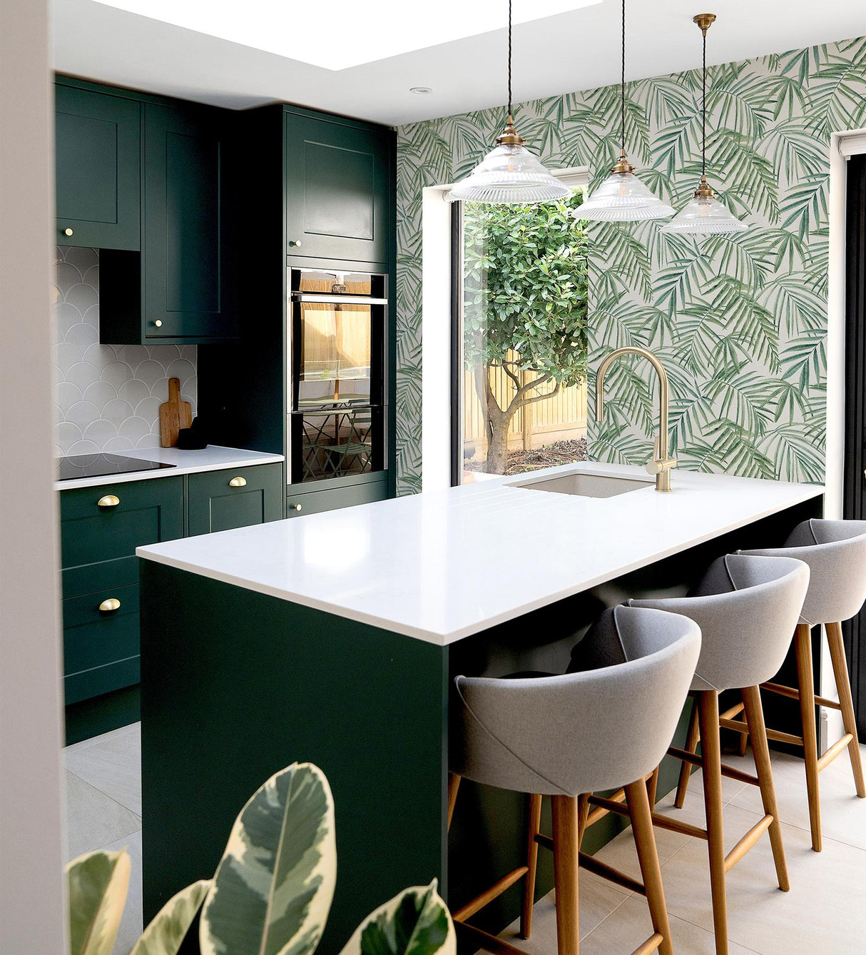 York Juan Green Palm Leaves Wallpaper