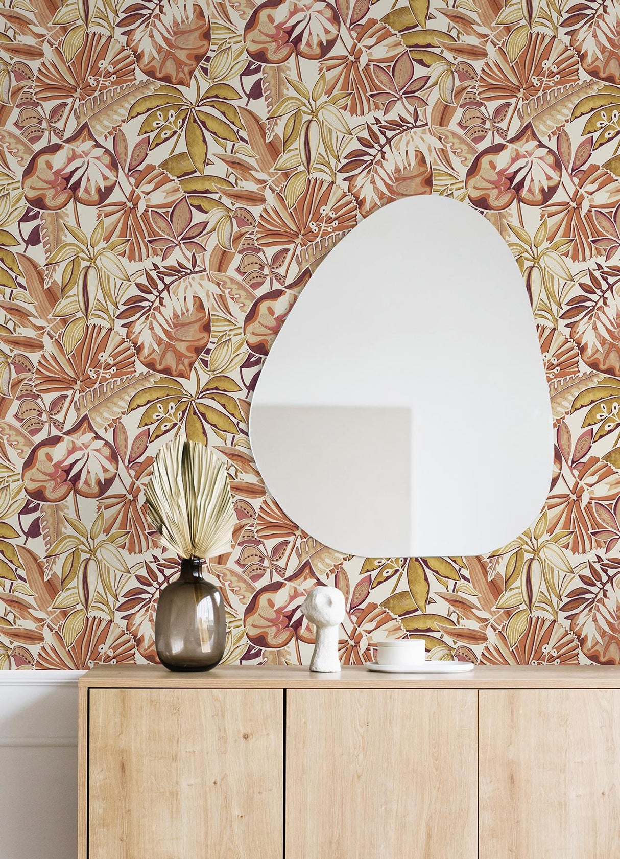 York Amber Feuilles Peel & Stick Wallpaper