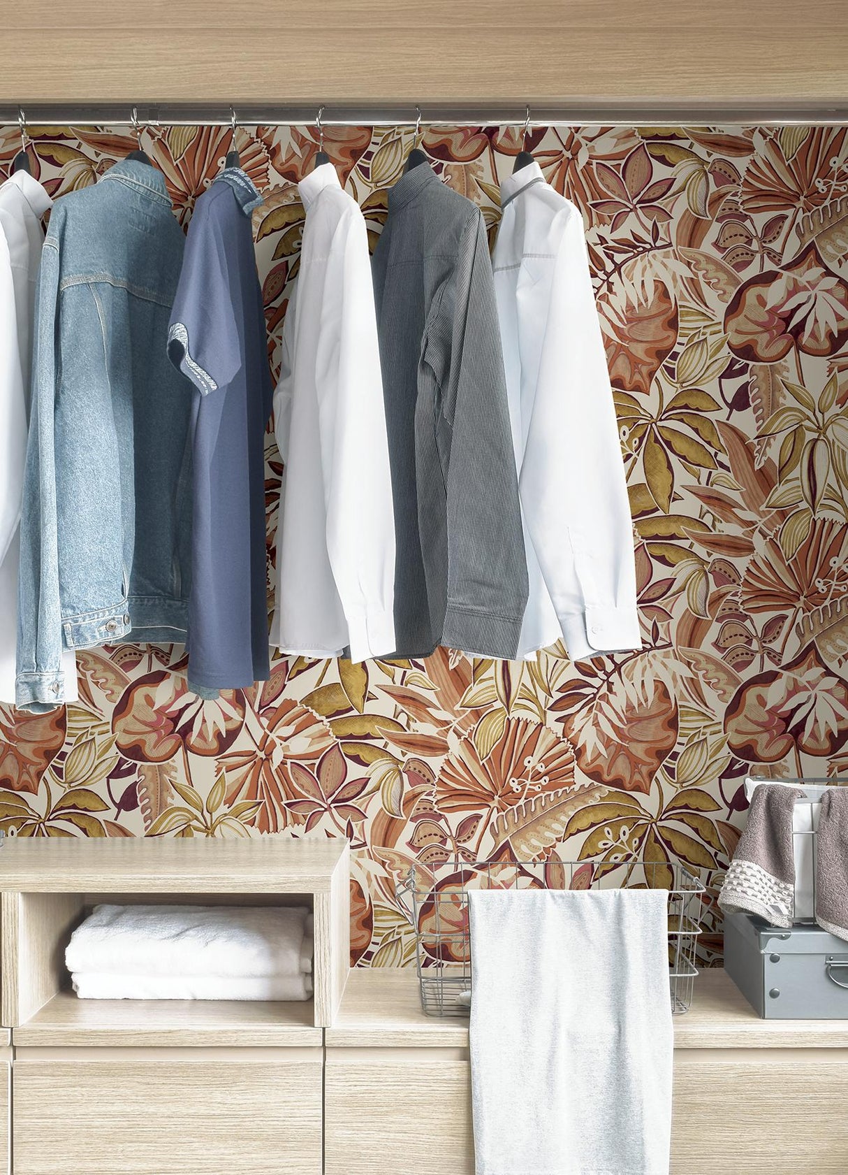 York Amber Feuilles Peel & Stick Wallpaper
