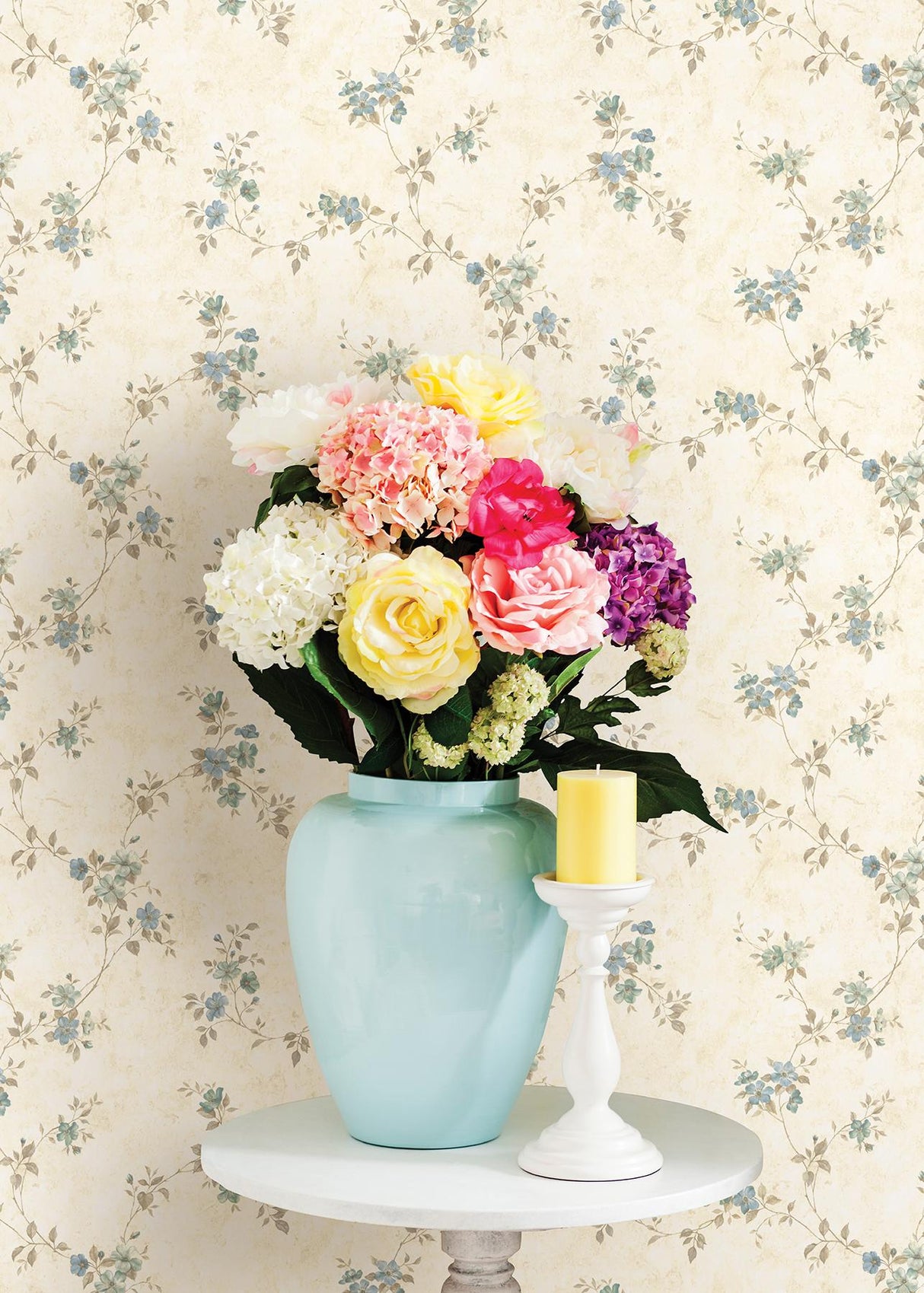 York Rose Valley Sky Floral Trail Wallpaper