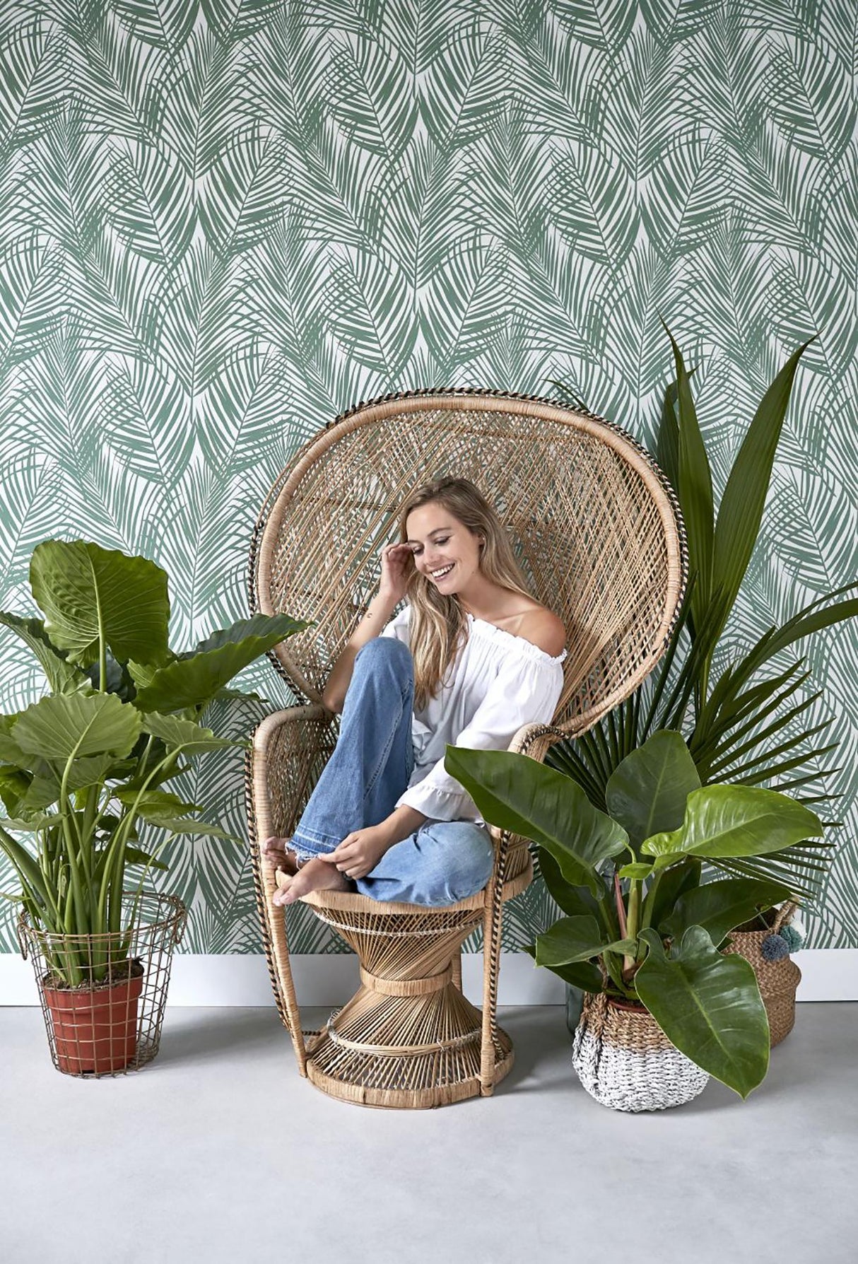 York Fifi Green Palm Frond Wallpaper