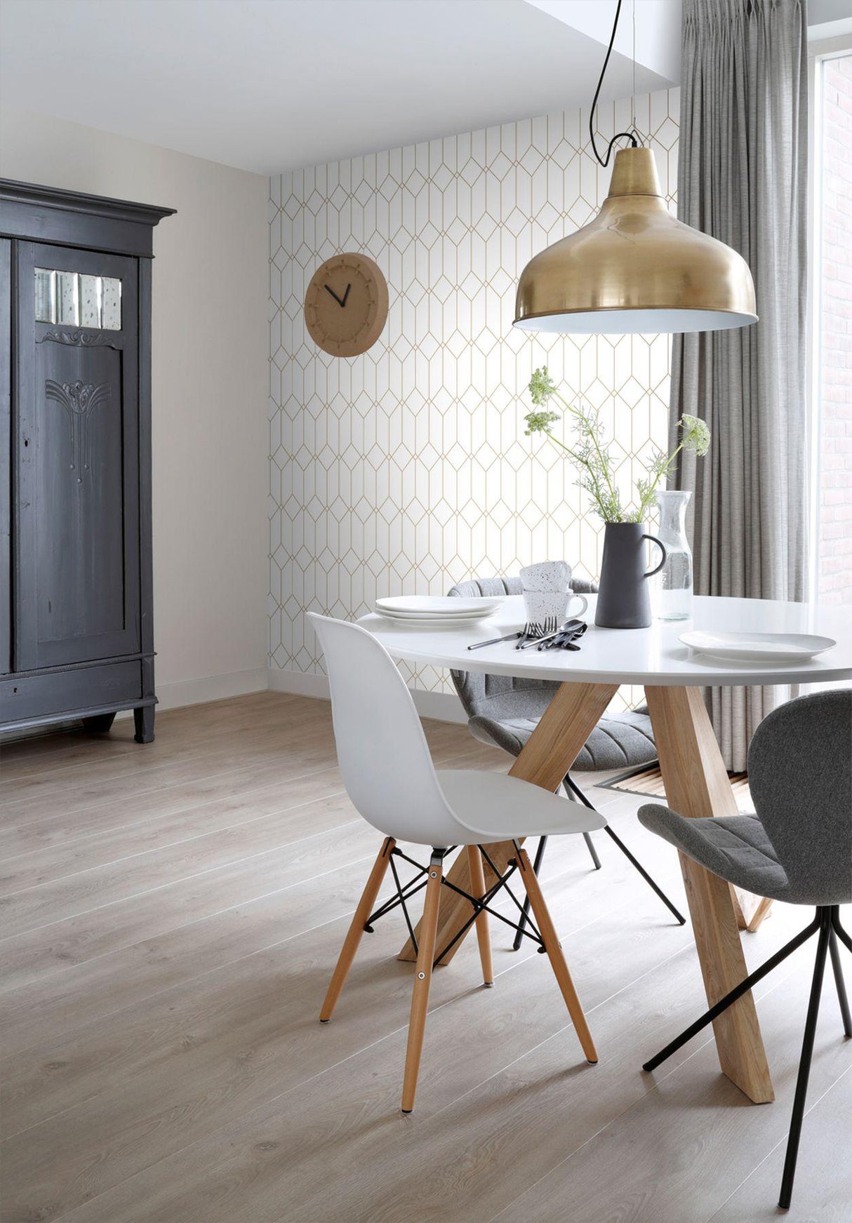 York Trilliant White Art Deco Motif Wallpaper