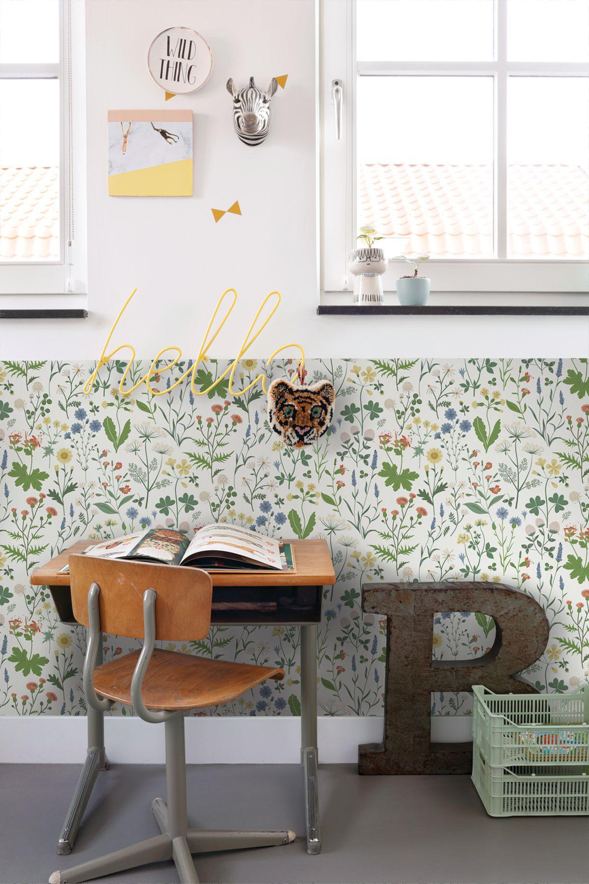 York Fiore Green Wildflowers Wallpaper