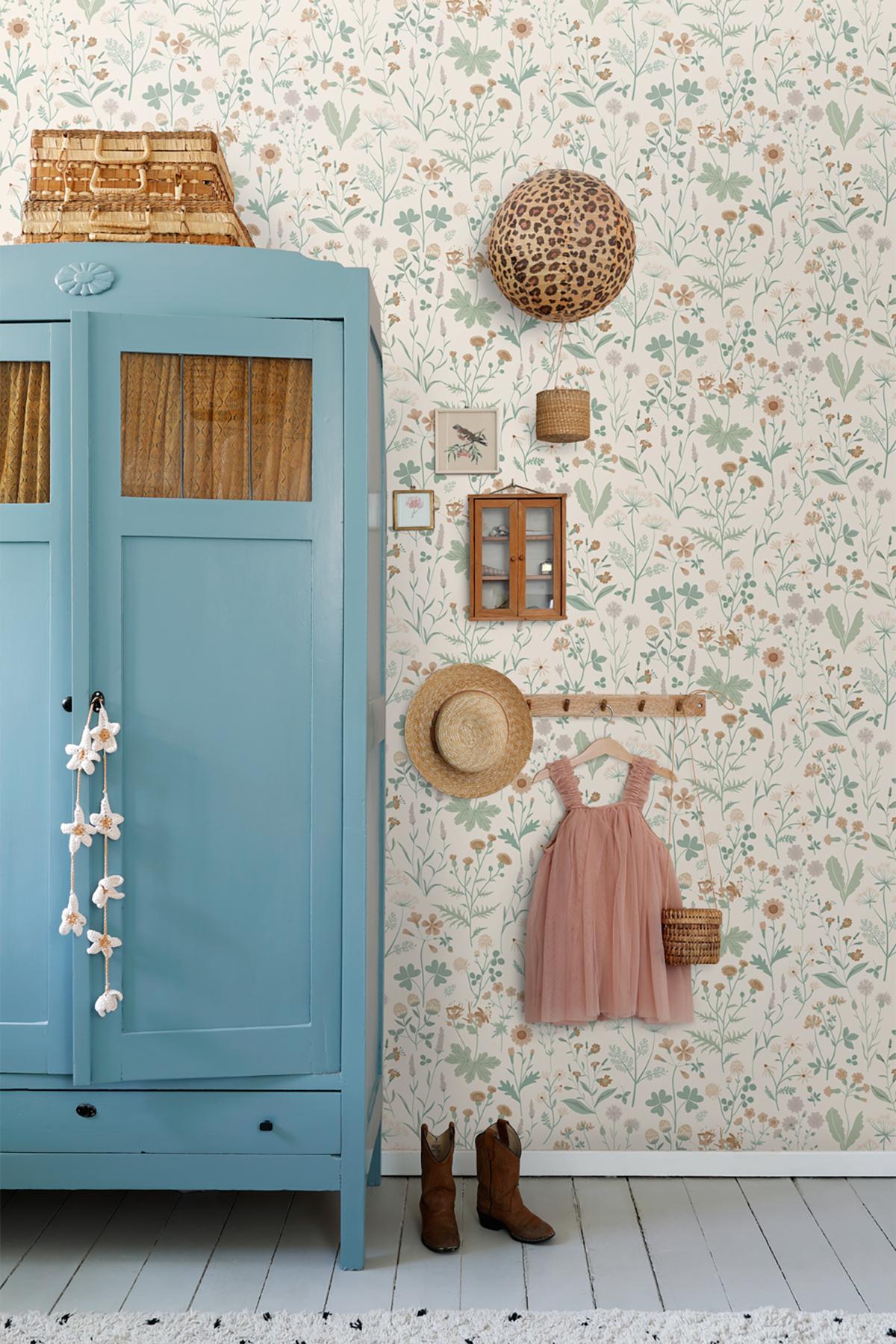 York Letitia Cream Summer Meadows Wallpaper