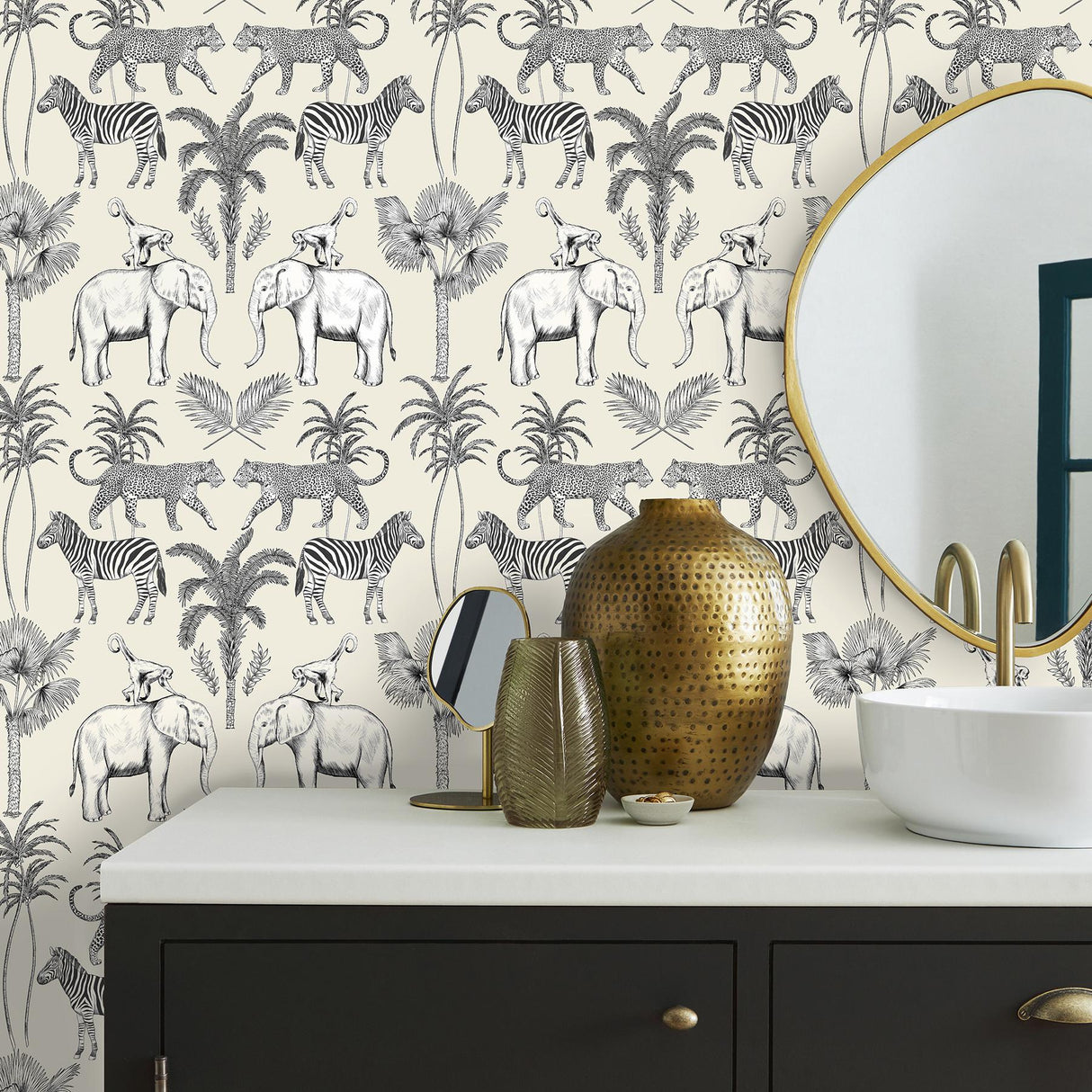 York Nauman Eggshell Safari Walk Wallpaper
