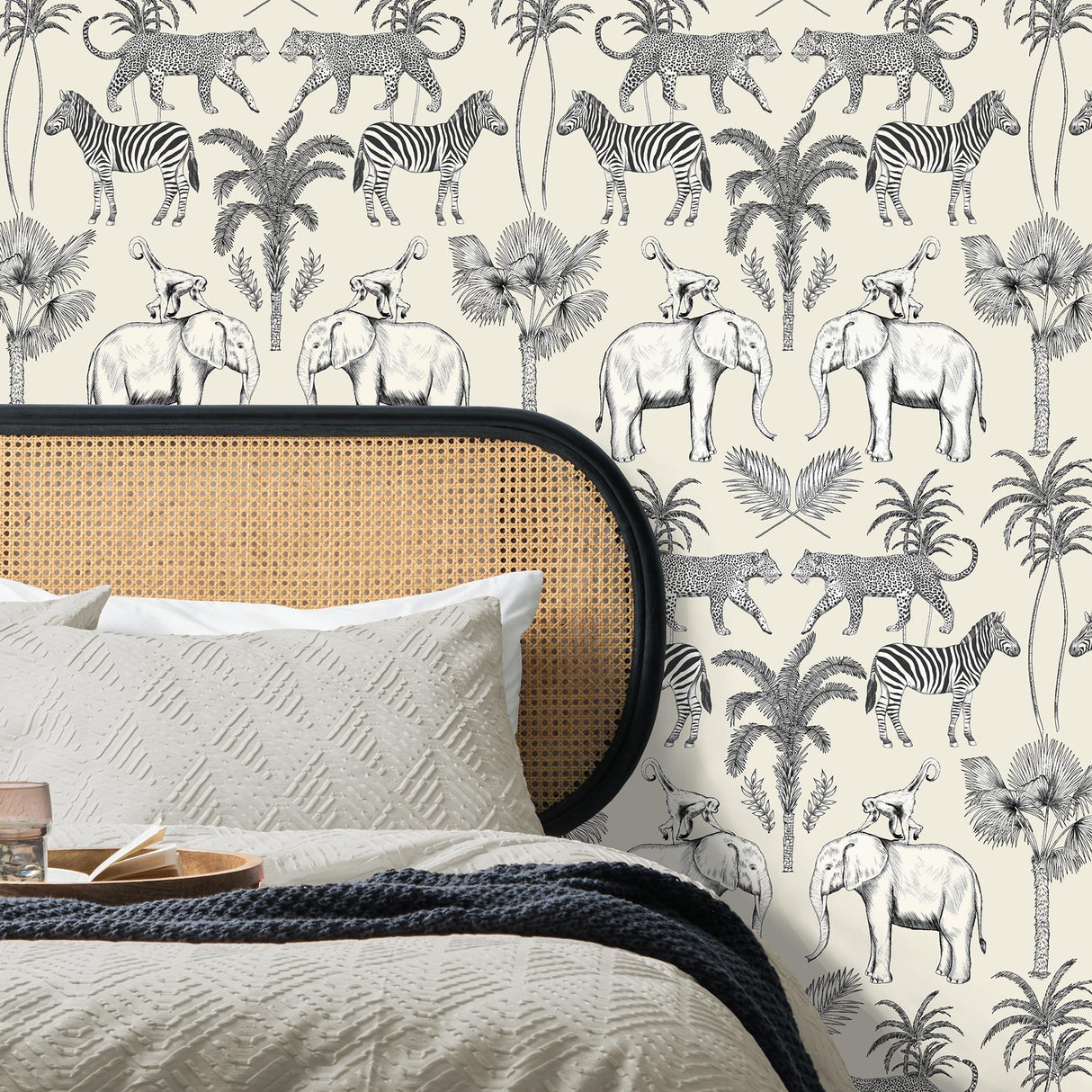 York Nauman Eggshell Safari Walk Wallpaper
