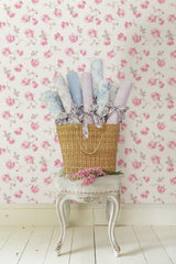 York Chateau Rose Ribbon Rosa Peel & Stick Wallpaper