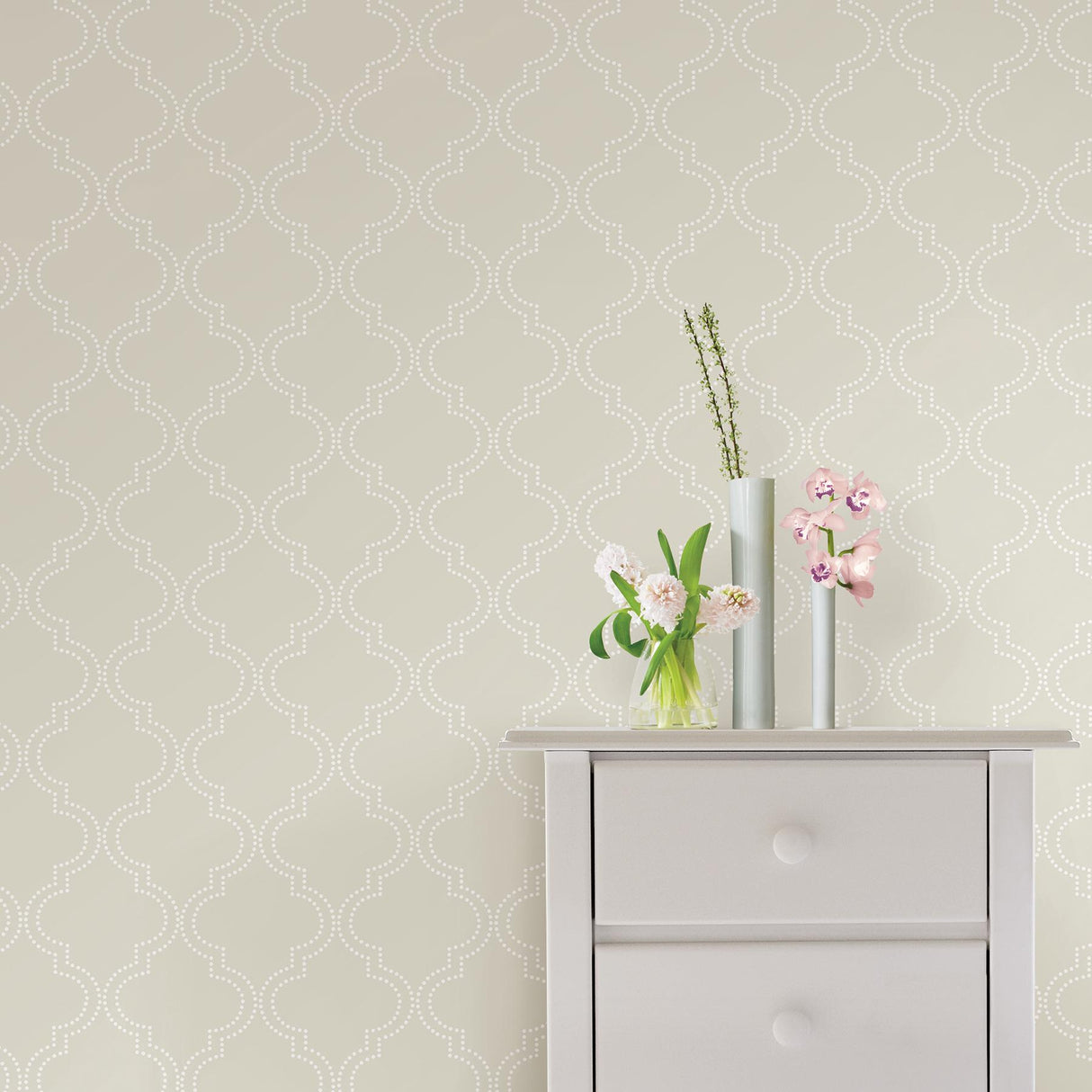 York Taupe Quatrefoil Peel & Stick Wallpaper