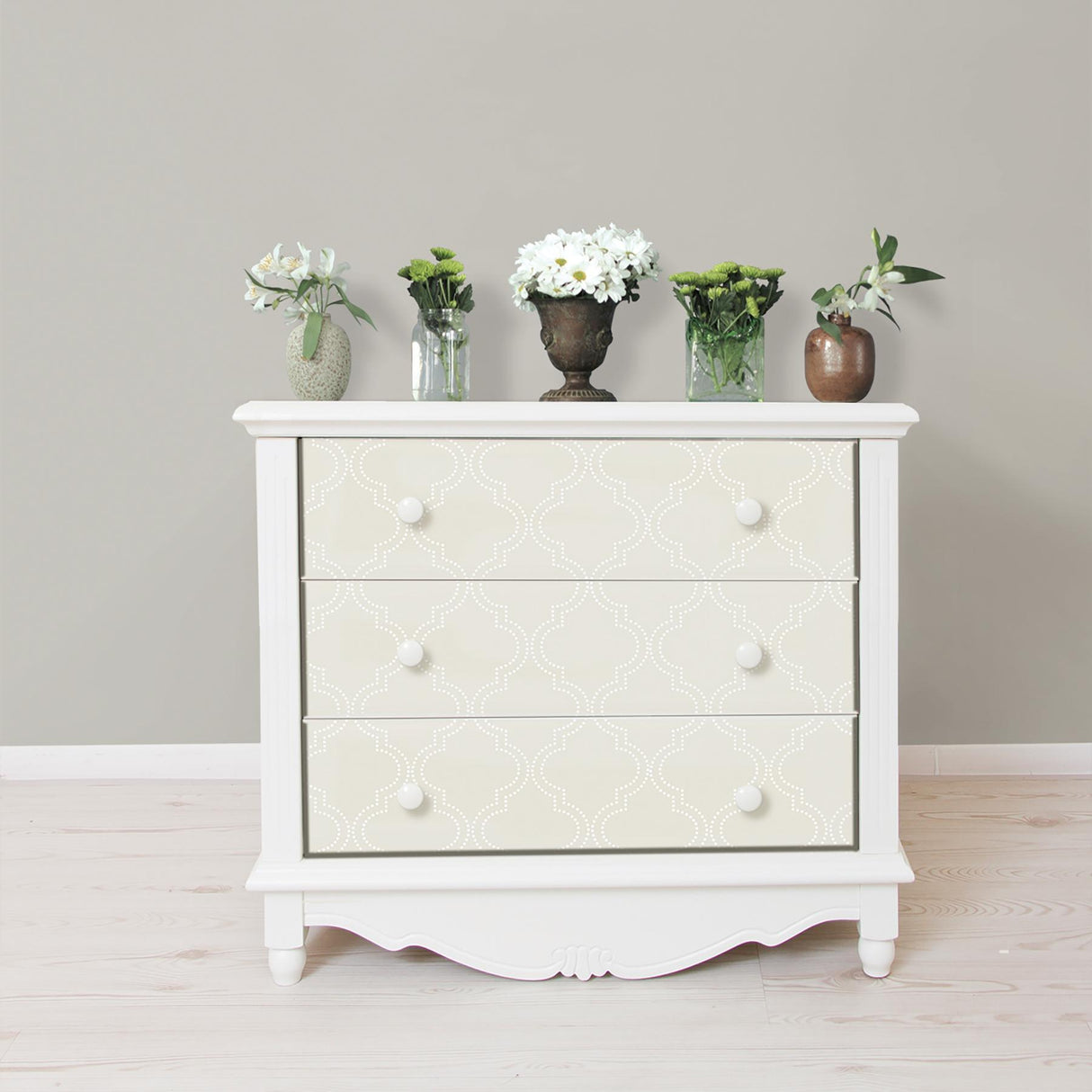 York Taupe Quatrefoil Peel & Stick Wallpaper