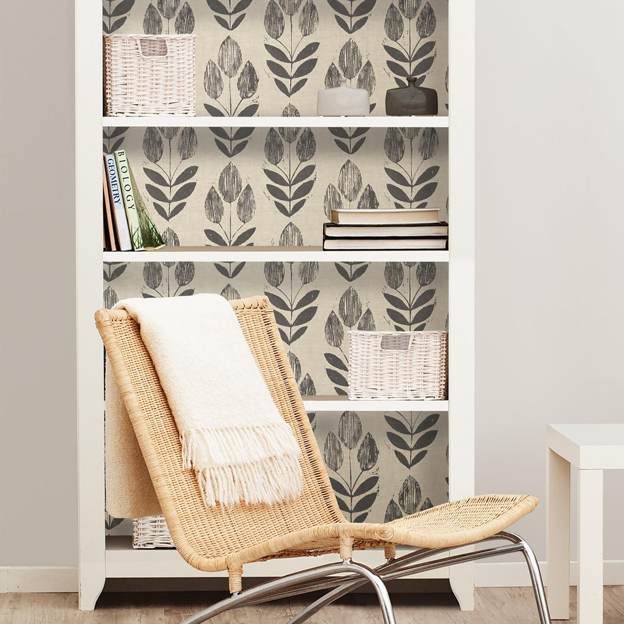 York Folk Tulip Peel & Stick Wallpaper