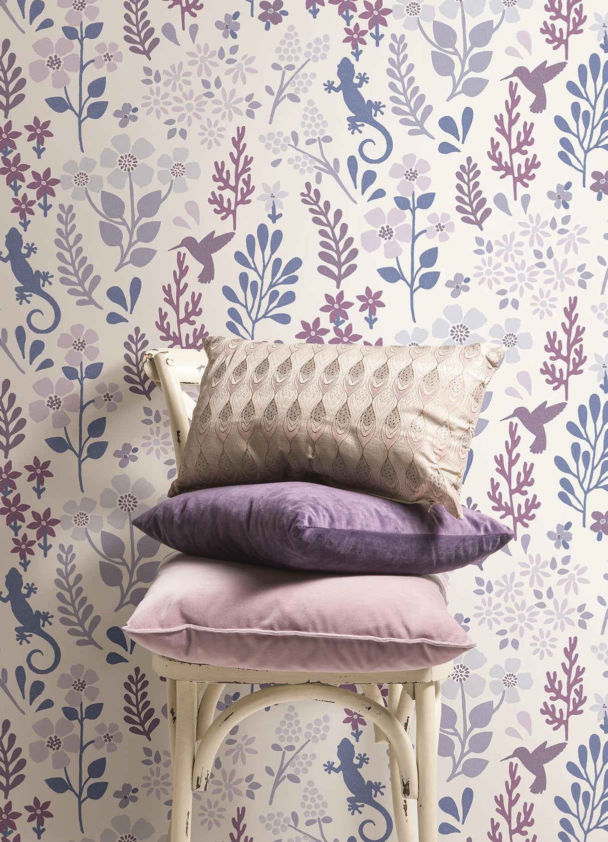 York Periwinkle Zoey Leaf Peel & Stick Wallpaper