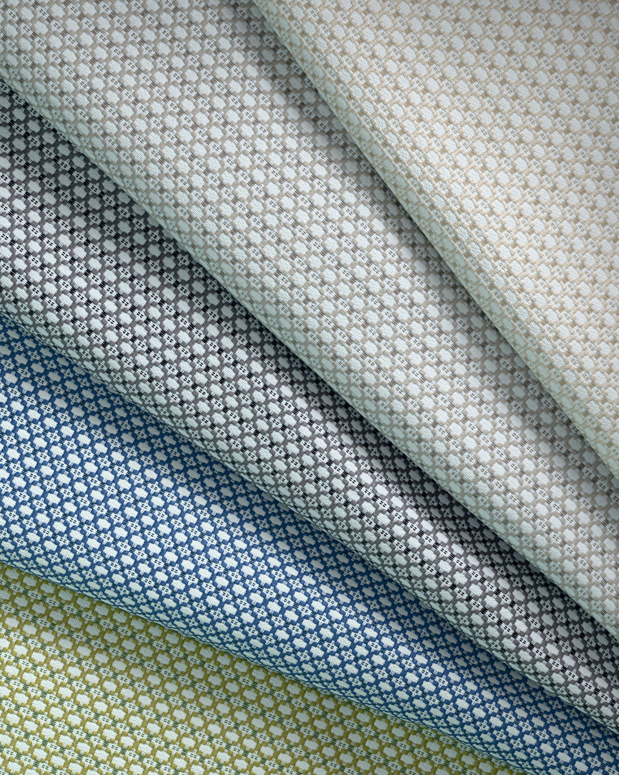 Kravet DESIGN 37623 5 Upholstery Fabric