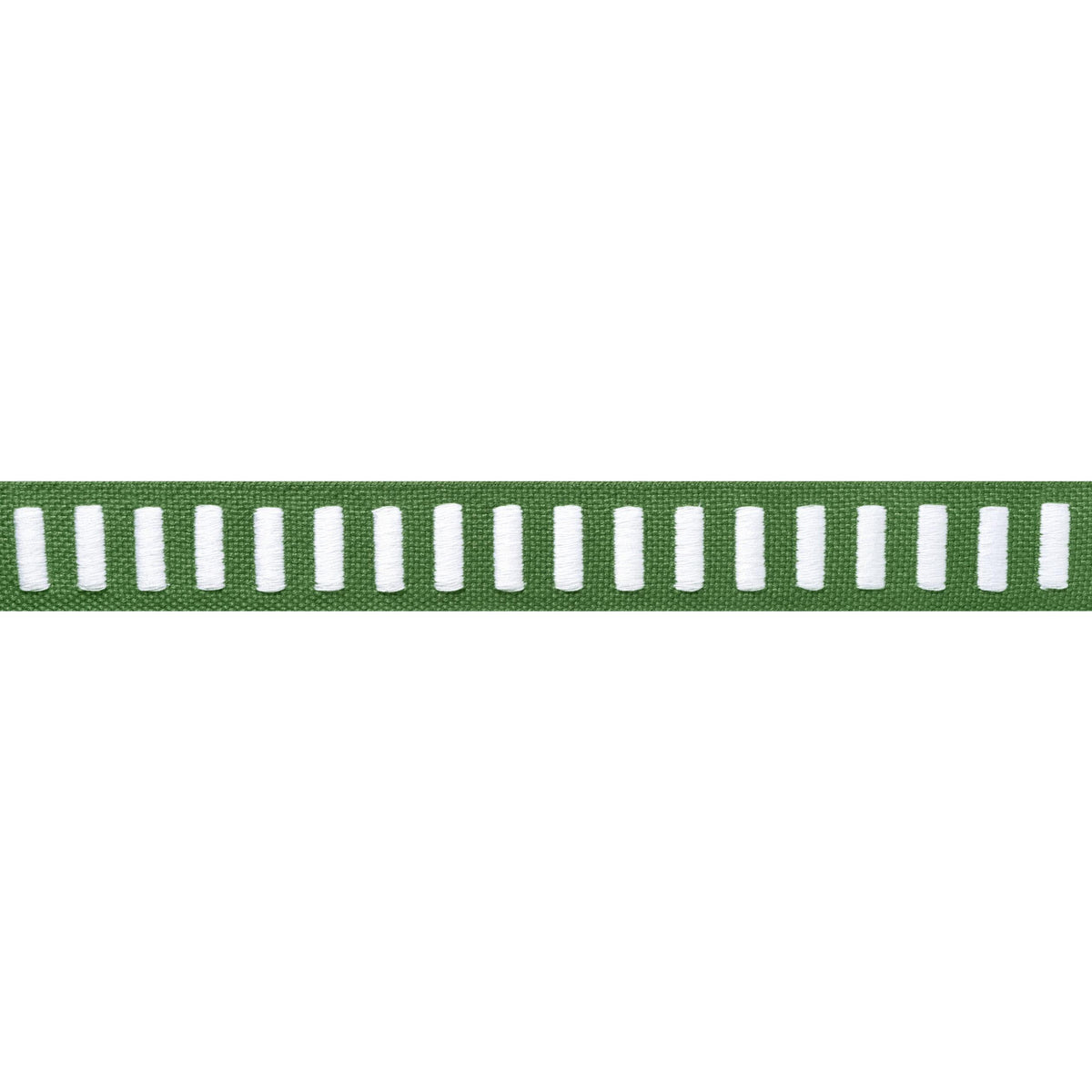 Thibaut Dash Tape White On Kelly Trim