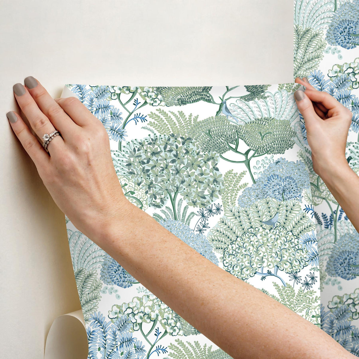 York Wallcoverings Everbloom Forest Green Botanical Peel + Stick Wallpaper