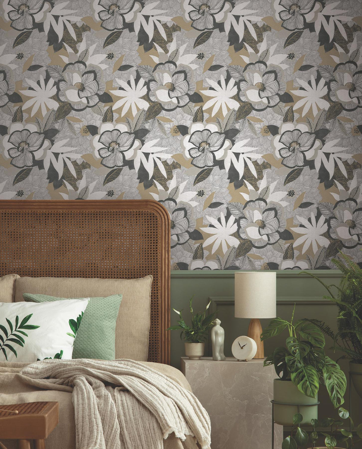 York Wallcoverings Fantasium Black Floral Peel + Stick Wallpaper