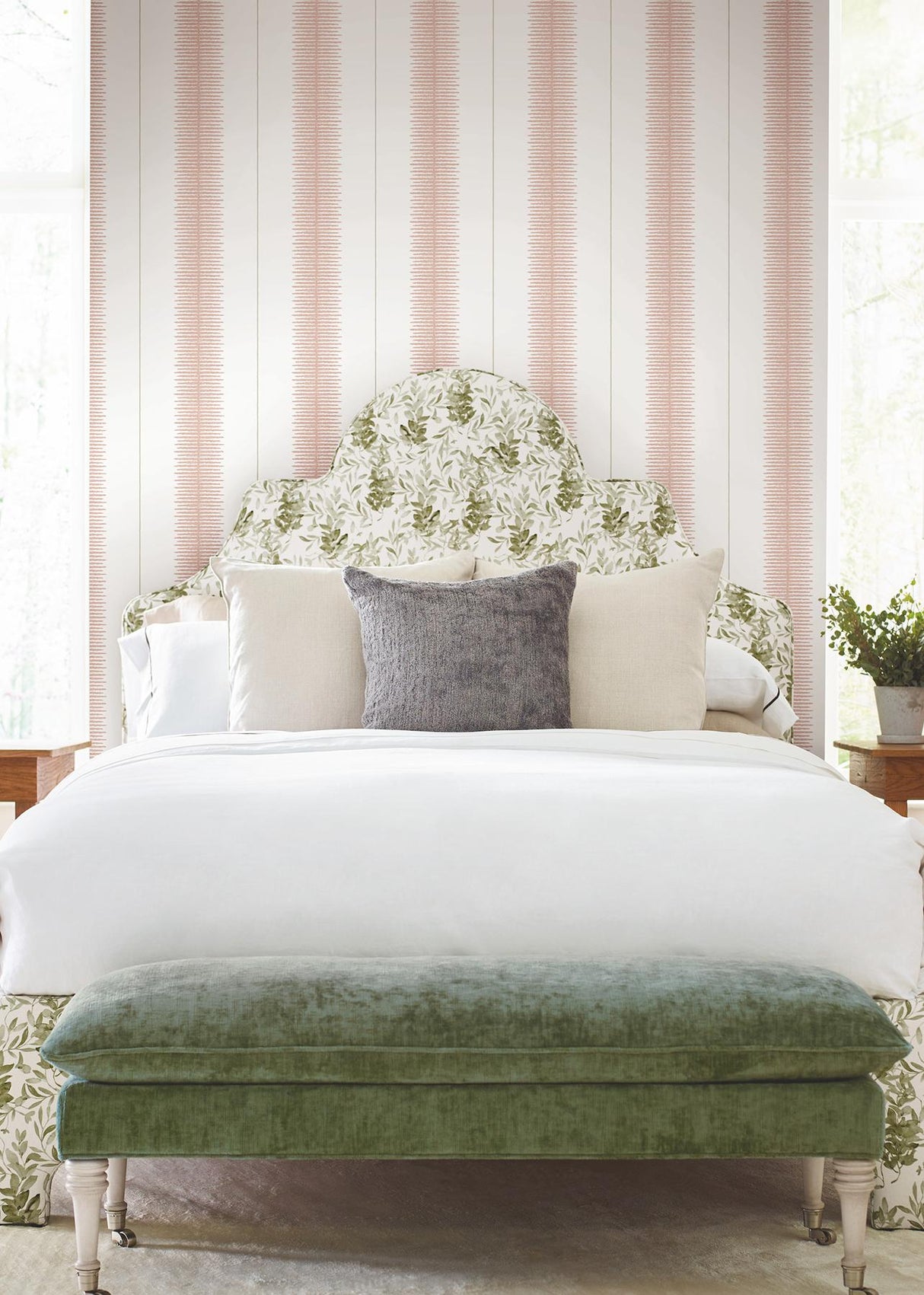 Kravet DESIGN W4407 117 Wallpaper