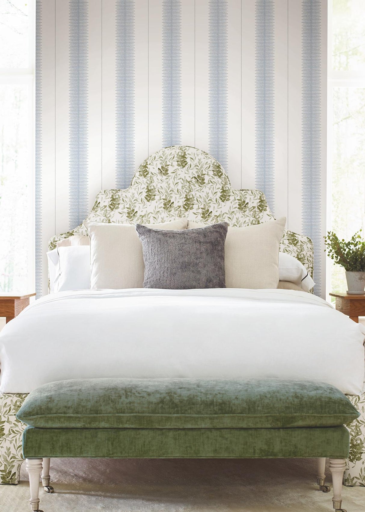 Kravet DESIGN W4407 15 Wallpaper