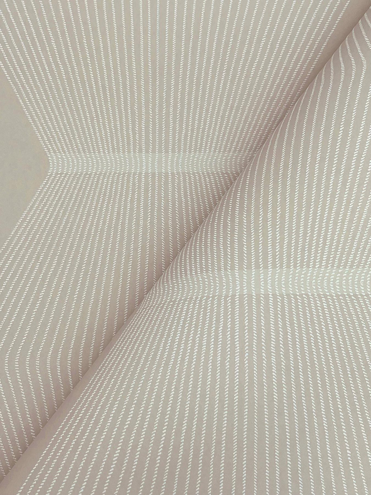 Kravet DESIGN W4411 106 Wallpaper
