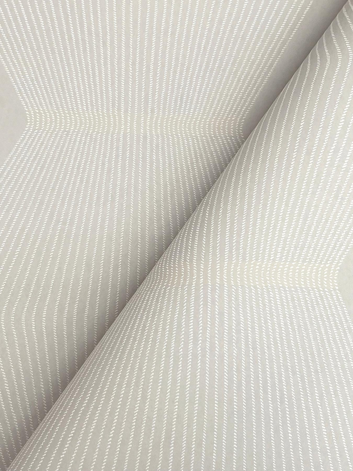 Kravet DESIGN W4411 11 Wallpaper