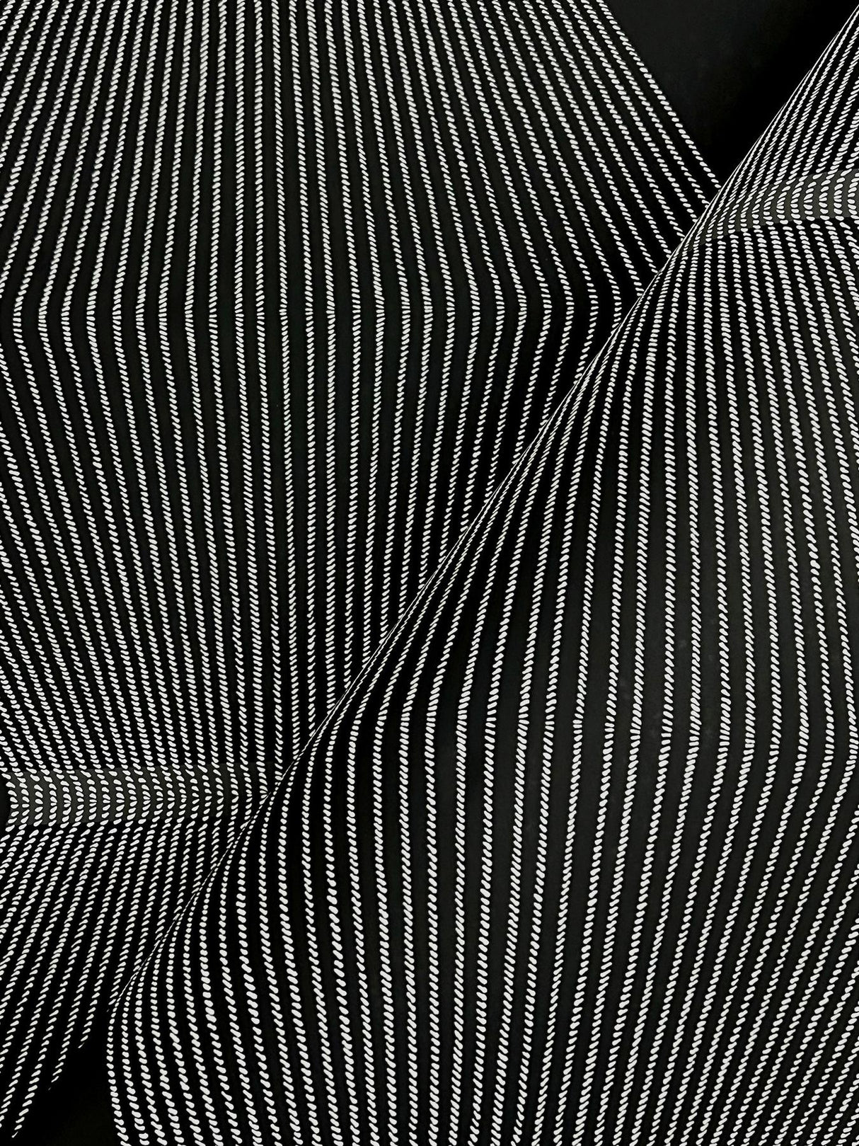 Kravet DESIGN W4411 8 Wallpaper