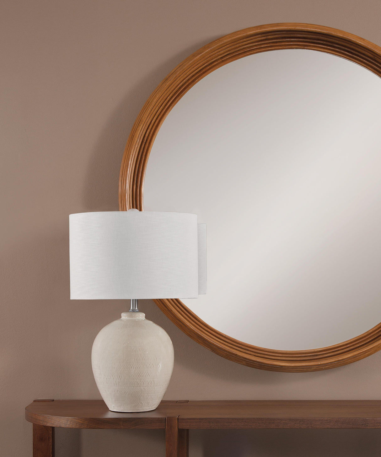 Bassett White Ellen Table Lamp