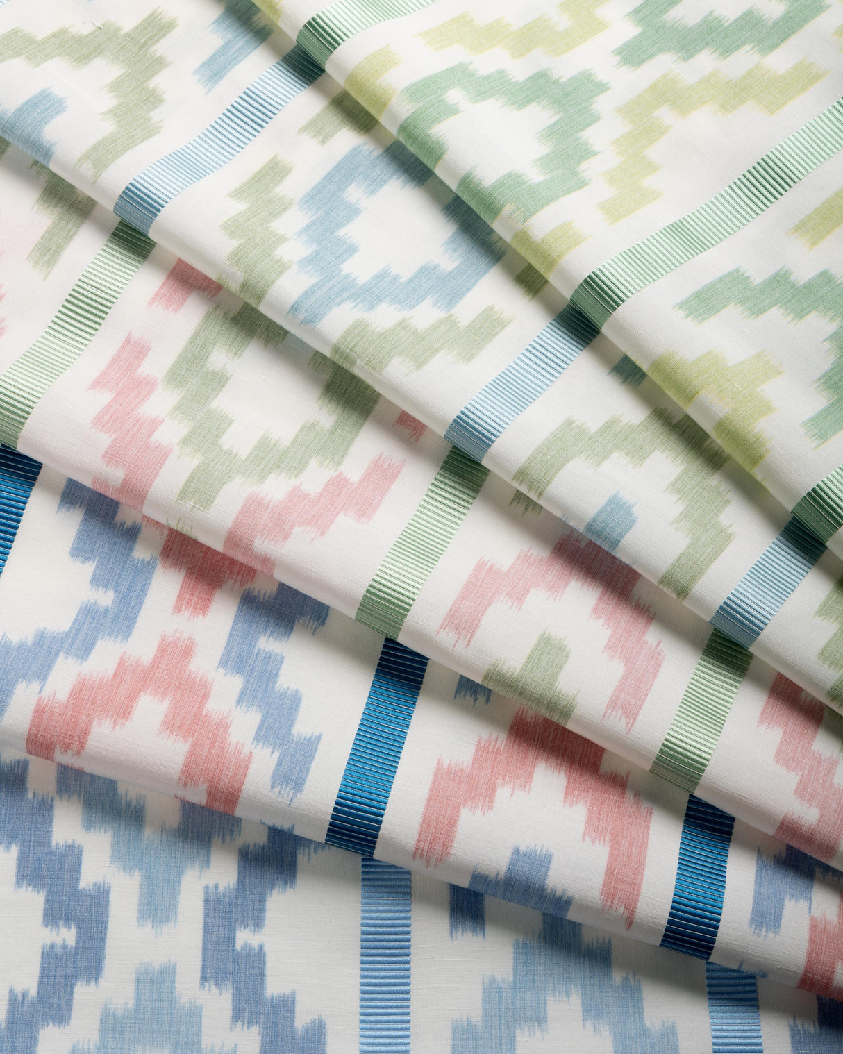 Brunschwig & Fils SARLAT WARP PRINT SPRING Fabric