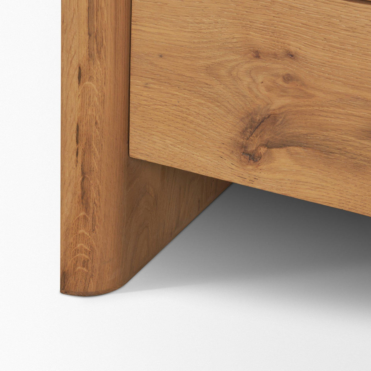 Mercana Belford 6-Drawer Light Brown Oak Wood Dresser