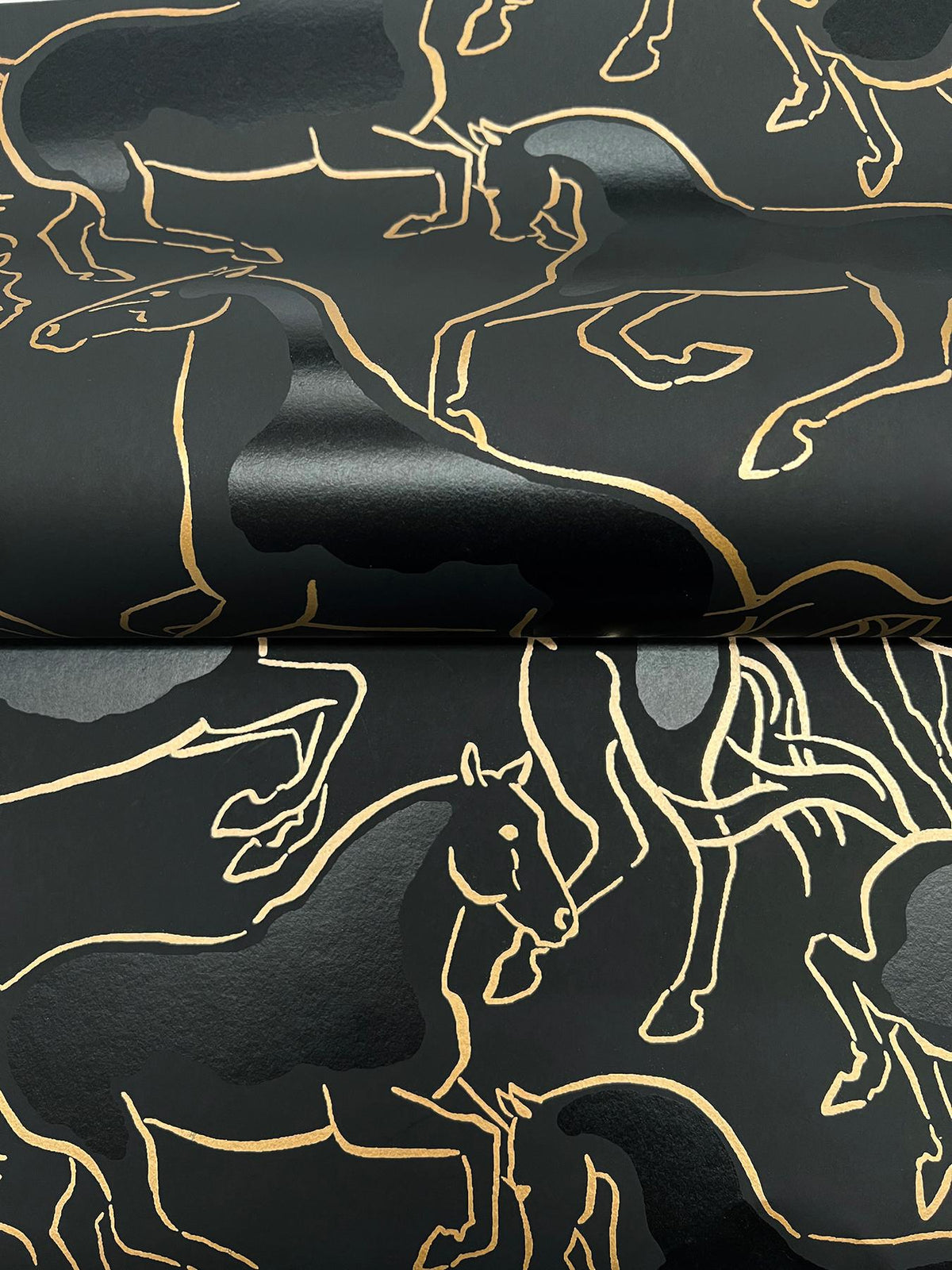 Ronald Redding Designs Dressage Gold Stallions Wallpaper