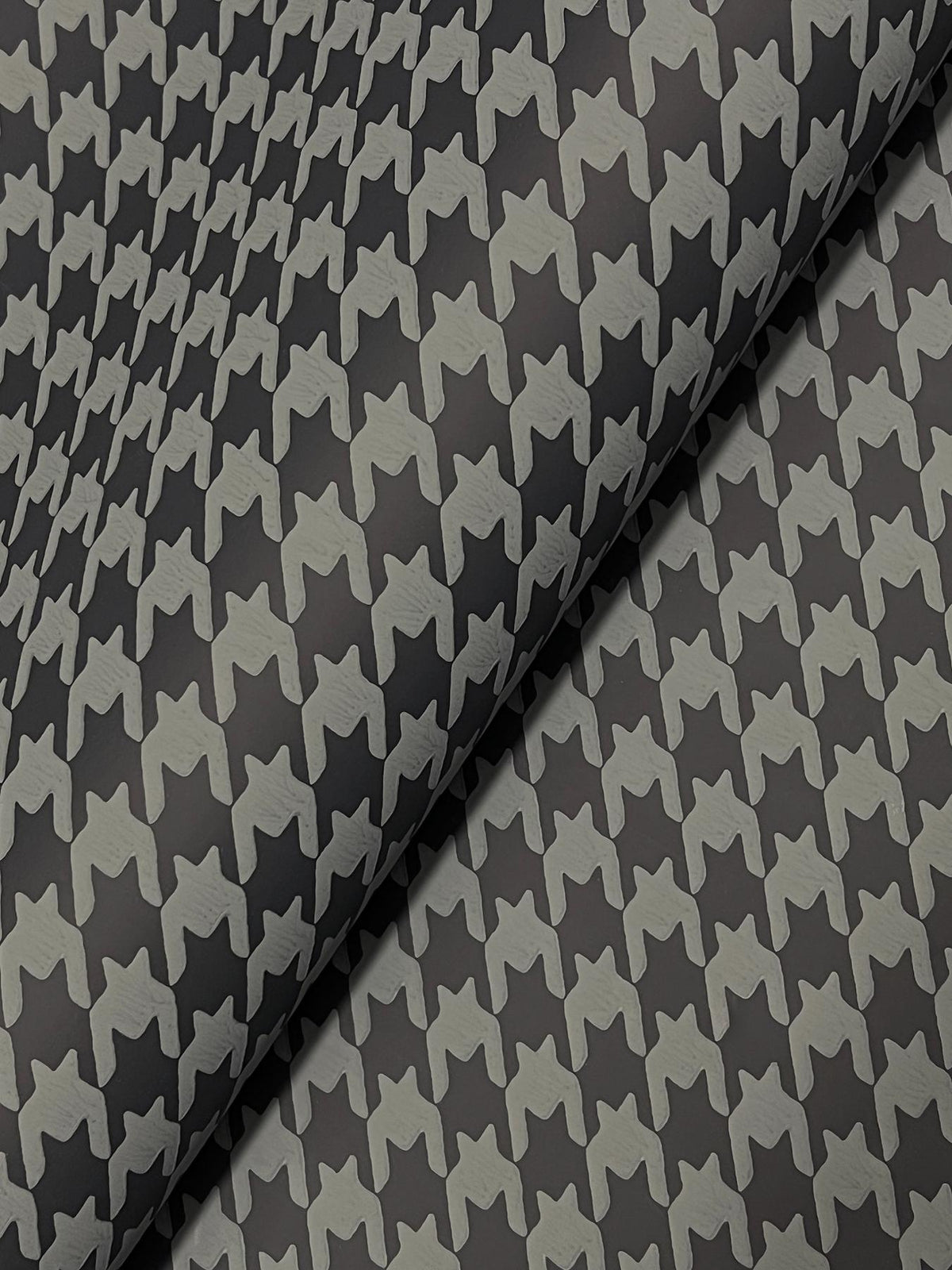 Ronald Redding Designs Watson Black Houndstooth Wallpaper