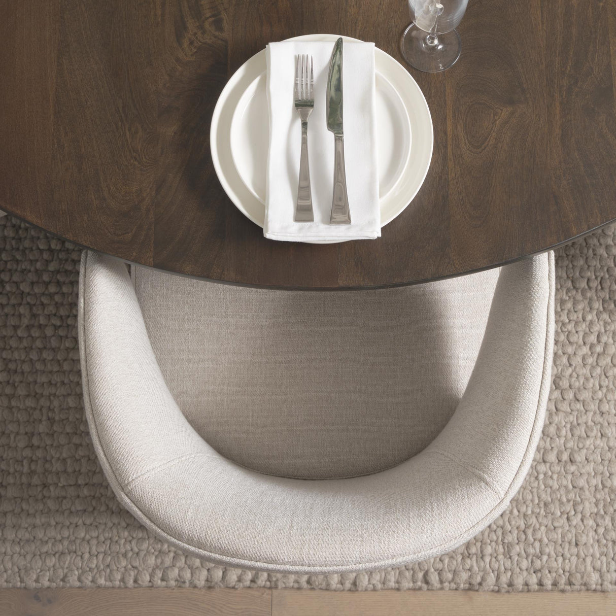 Mercana Terra Fluted Dining Table - 4 Niles Chairs