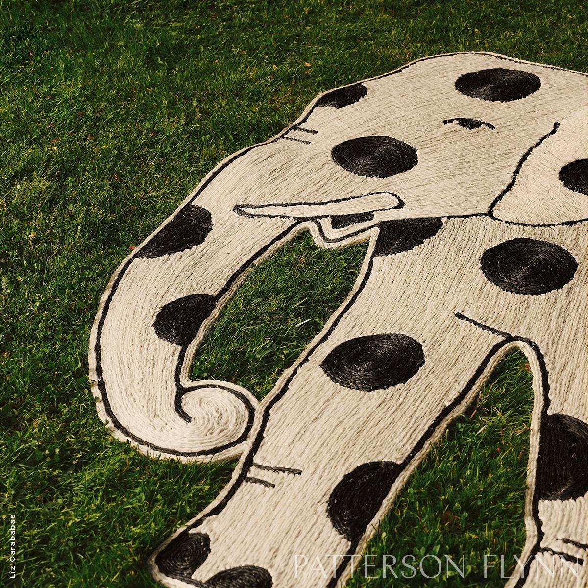 Schumacher Natural/Black 6.5' x 6.5' Trompa Rug