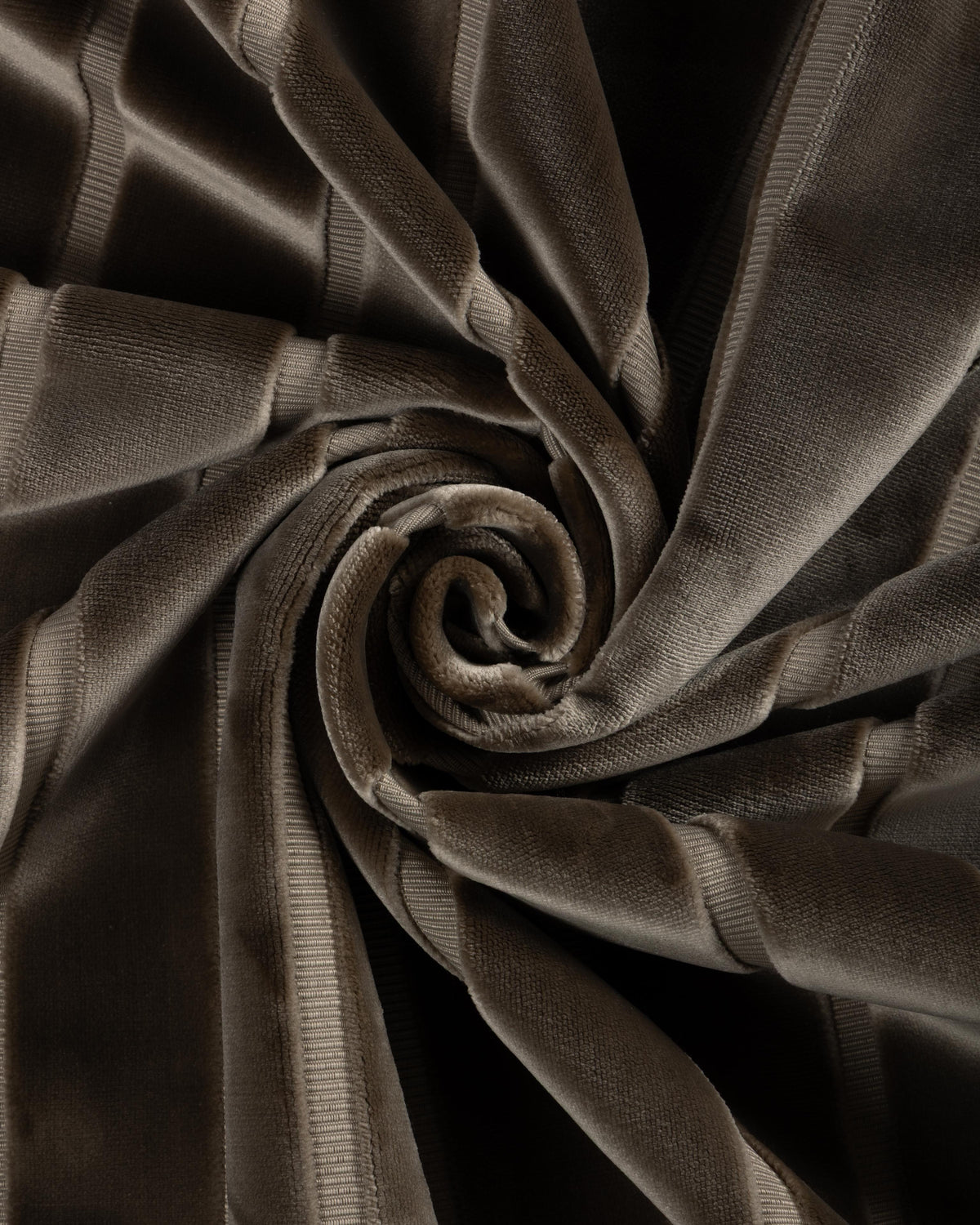 Kravet DESIGN 37722 1121 Upholstery Fabric