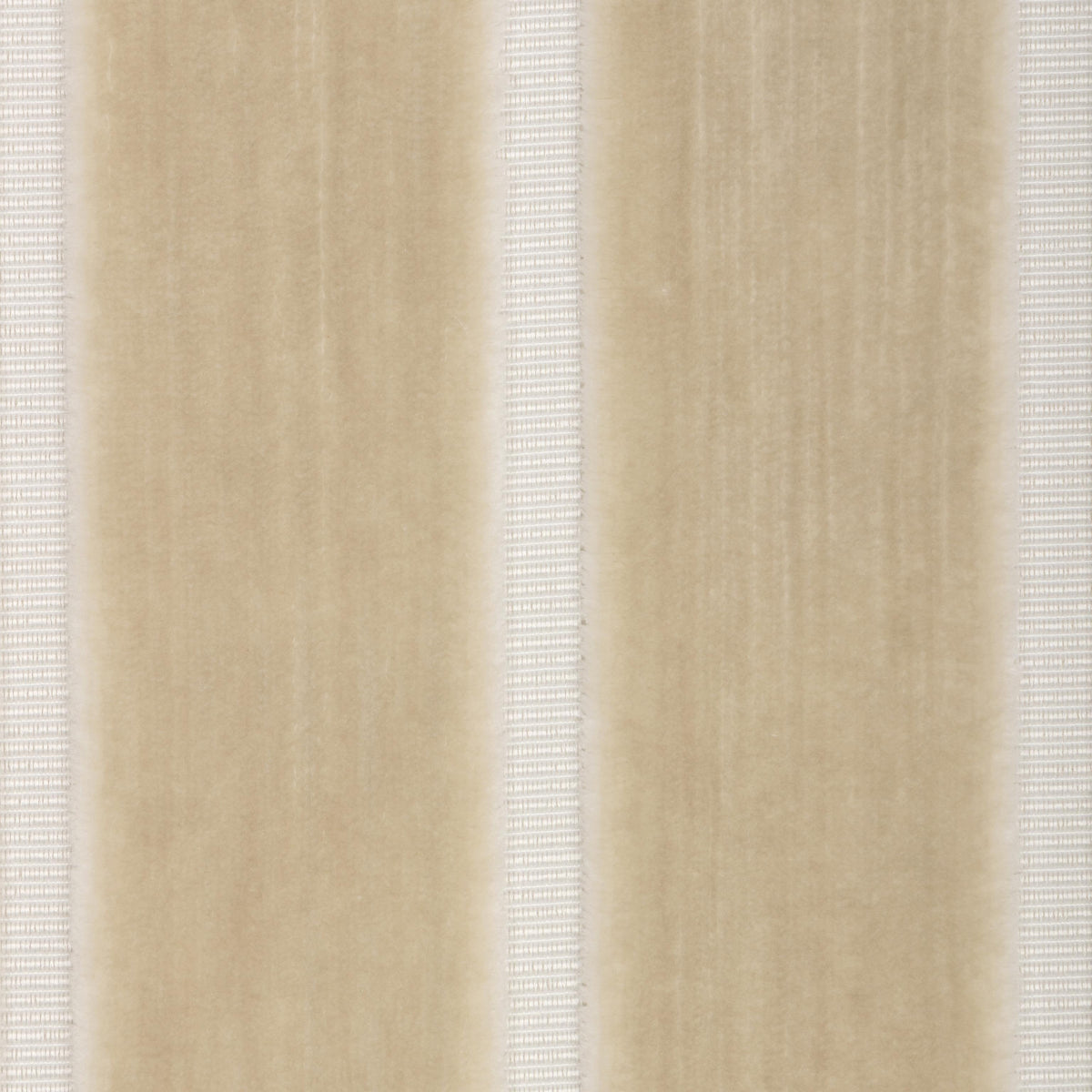 Kravet DESIGN 37722 16 Upholstery Fabric