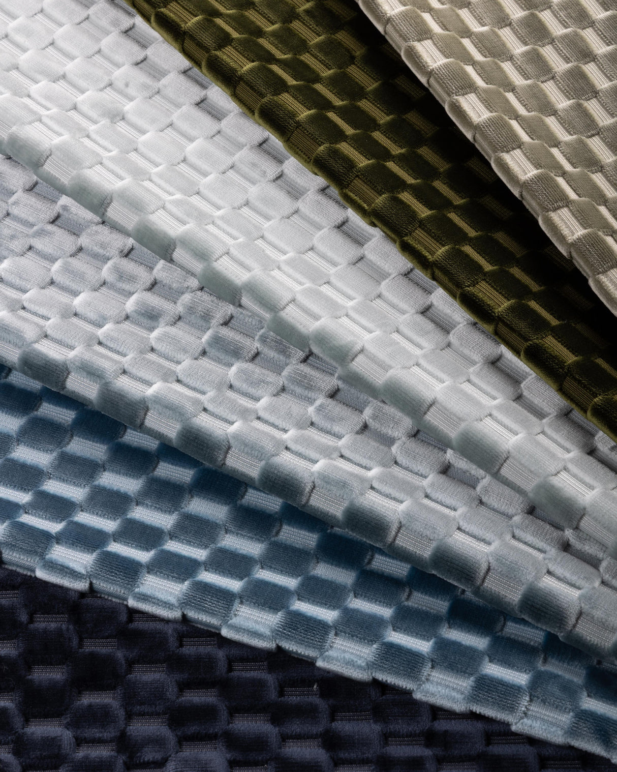Kravet DESIGN 37723 505 Upholstery Fabric
