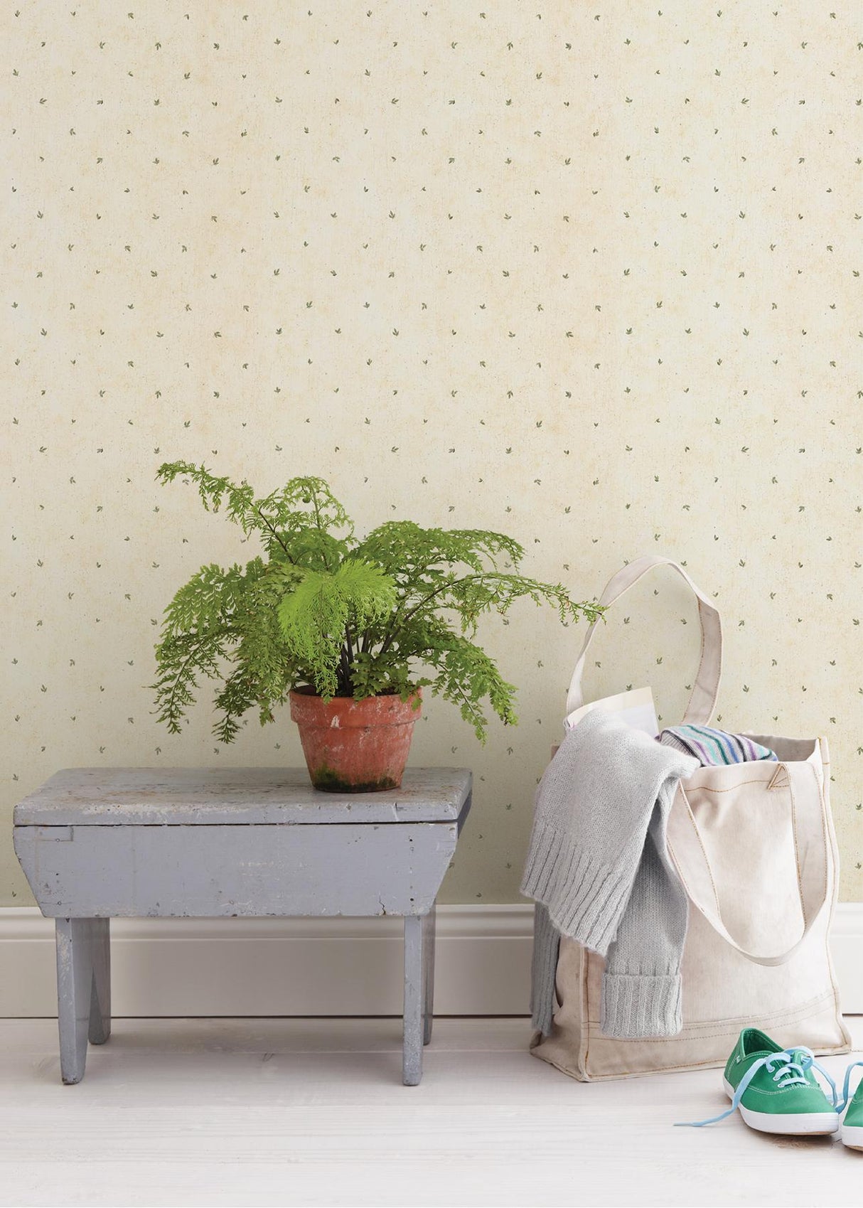 York Shiloh Cream Falling Leaves Wallpaper
