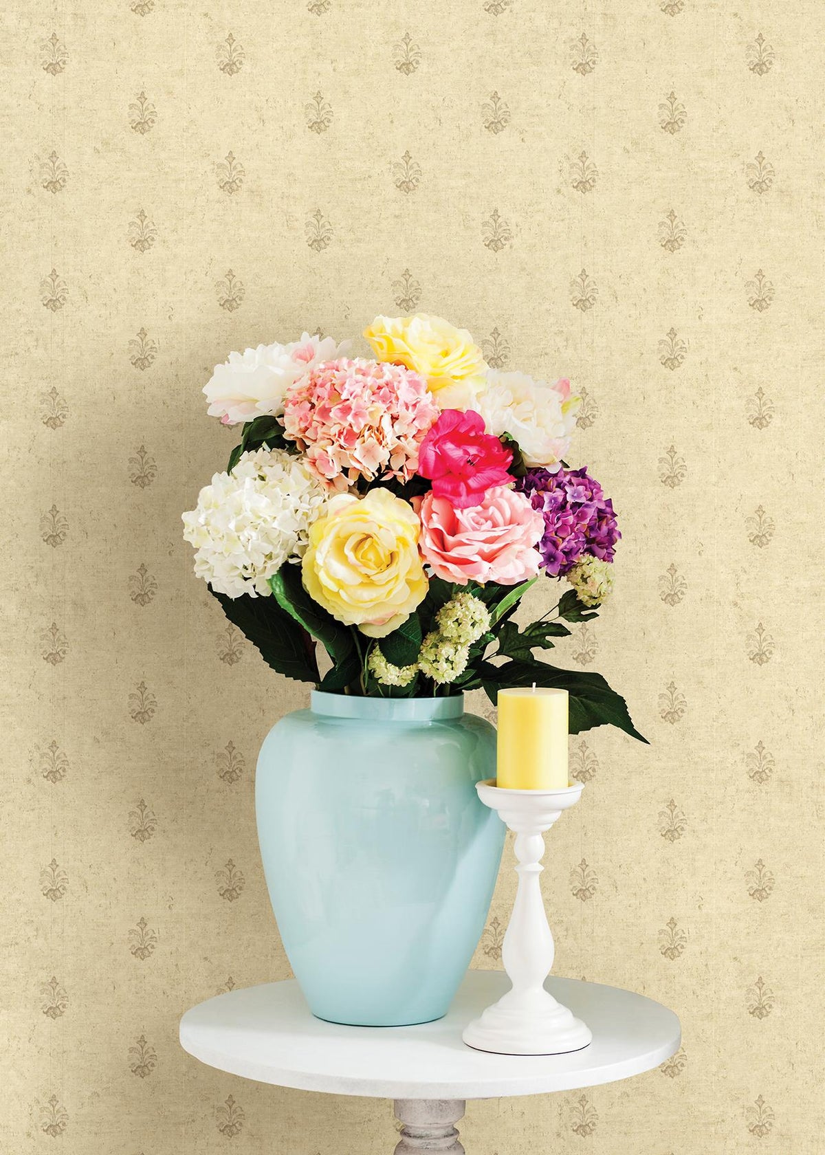 York Bristol Wheat Medallion Toss Wallpaper