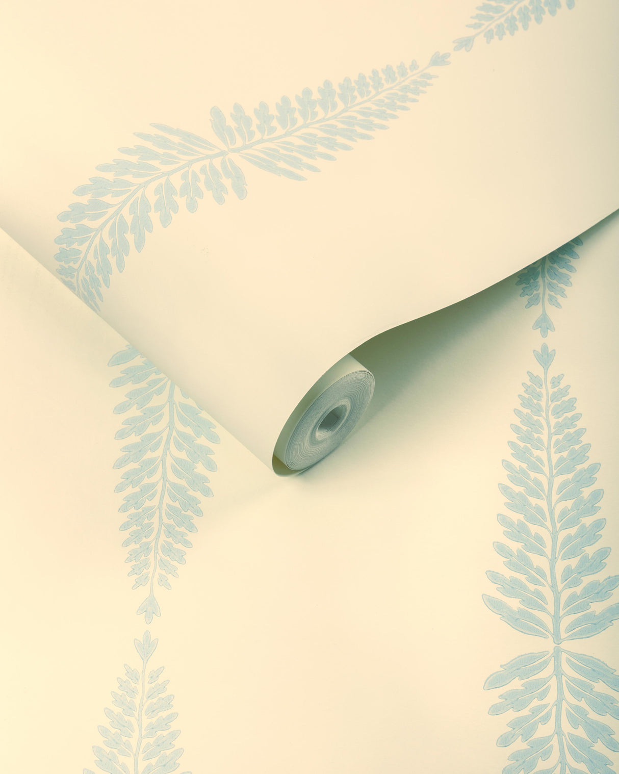 Lee Jofa GLADE FERN SKY Wallpaper