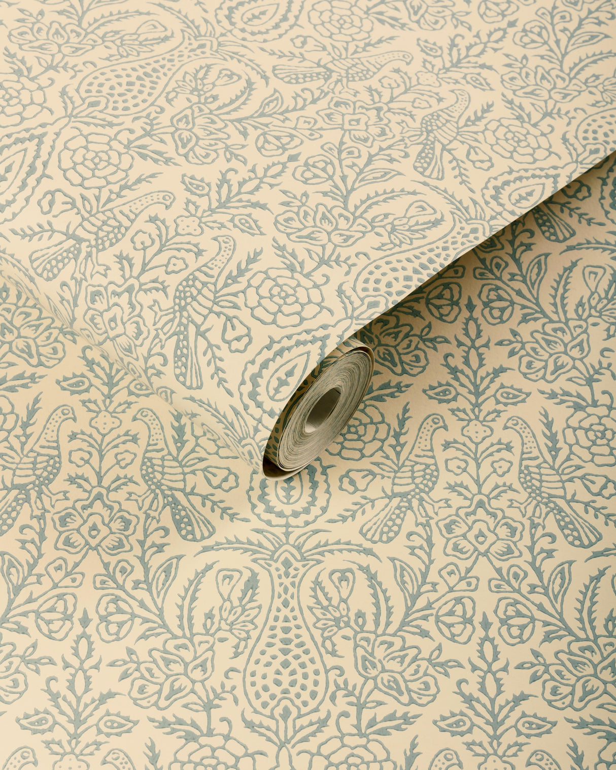 Lee Jofa HAVEN WC AQUA Wallpaper