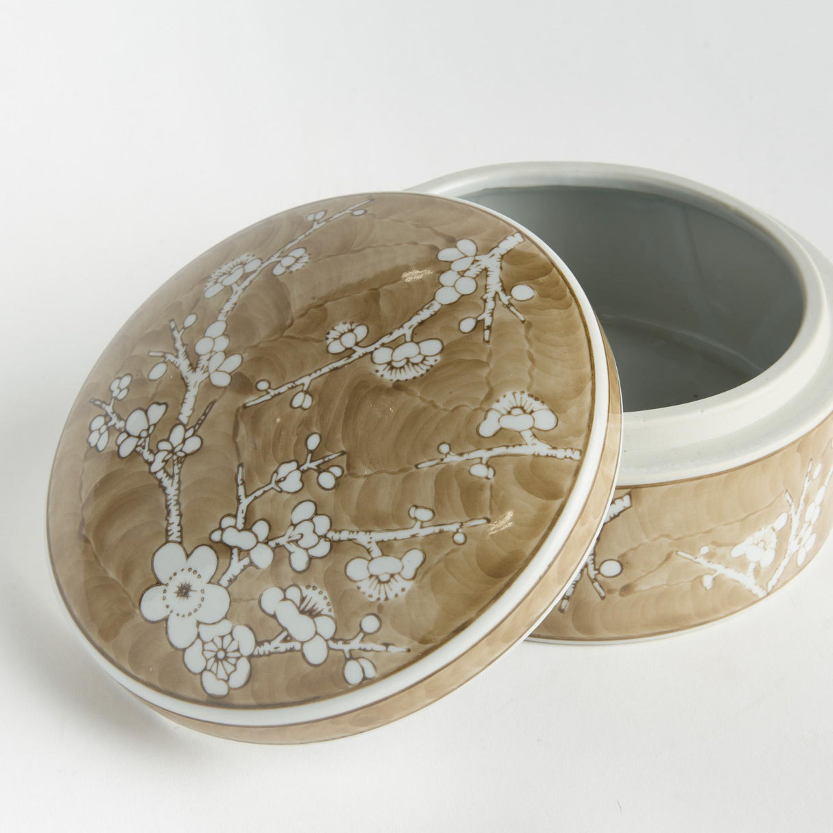 Napa  PROVINCE EMPRESS RD LIDDED CATCHLL BOX LG