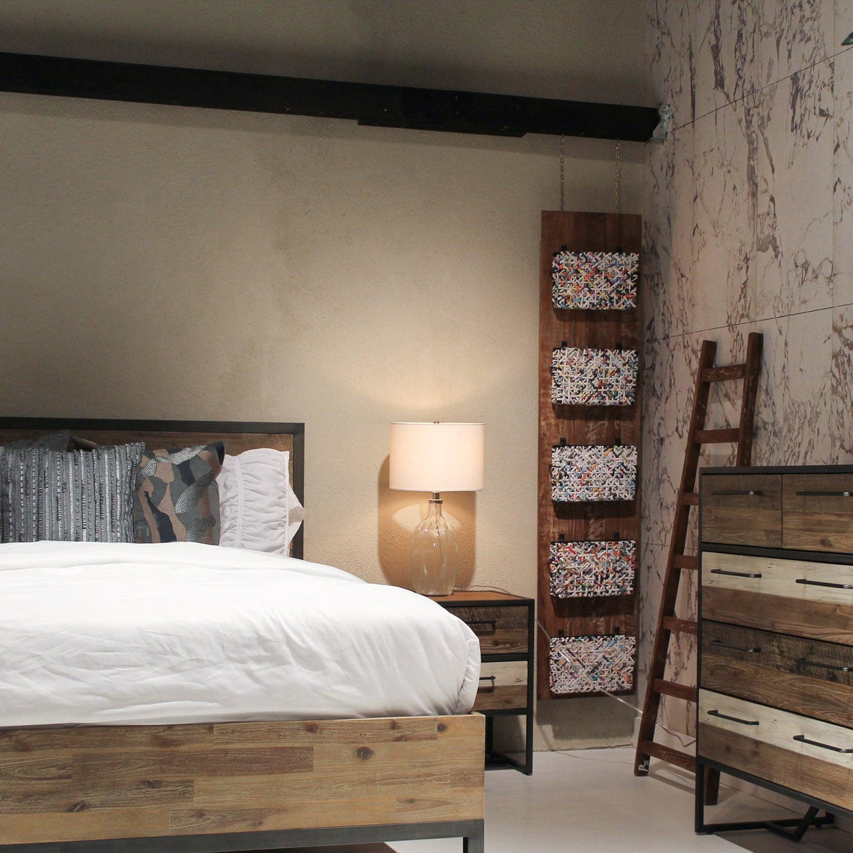LH Home D-Bodhi Ladder
