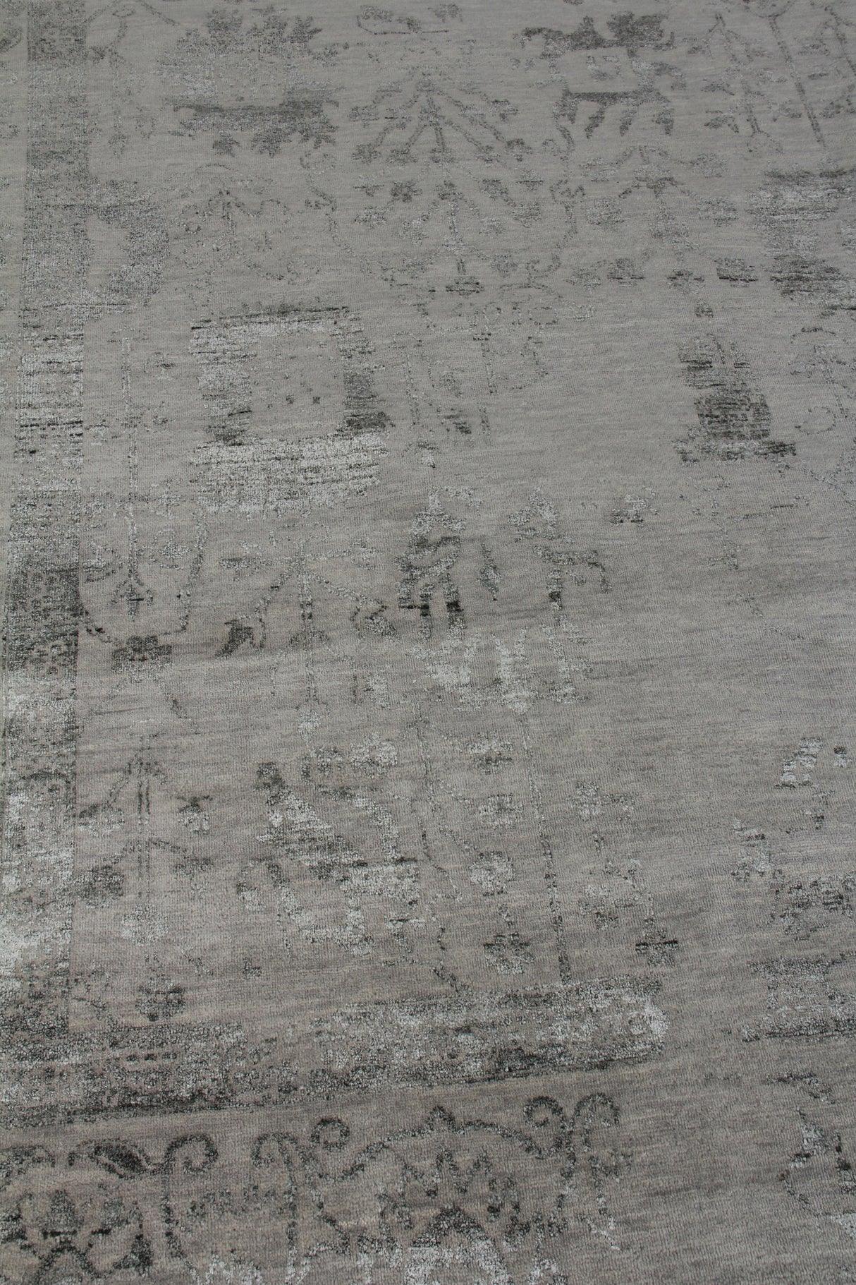Exquisite Rugs Lexington hand-knotted Wool/Bamboo Silk 2379 Silver/Black 10' x 8' Area Rug
