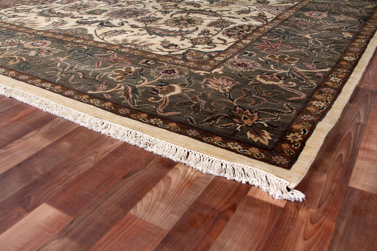 Exquisite Rugs Moghul hand-knotted New Zealand Wool 2863 Ivory/Sage 8' x 8' Area Rug