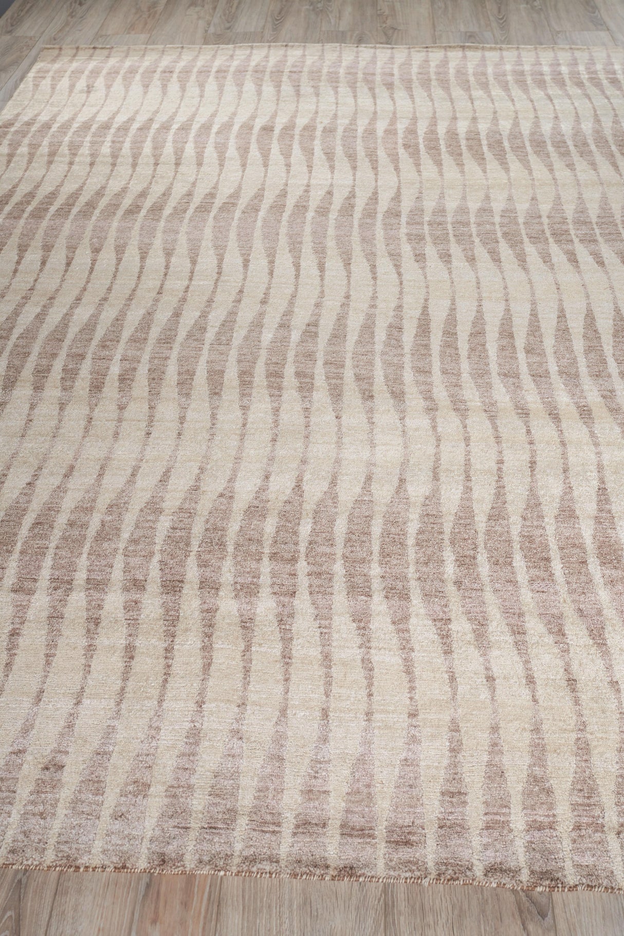 Exquisite Rugs Bamboo Silk hand-knotted Bamboo Silk 3053 Beige/Brown 10' x 8' Area Rug