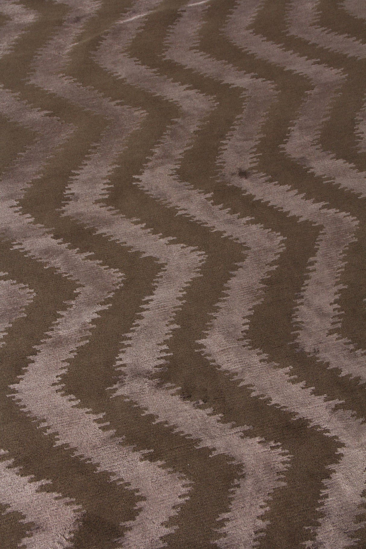 Exquisite Rugs Vero hand-knotted Wool/Bamboo Silk 3127 Chocolate 10' x 8' Area Rug
