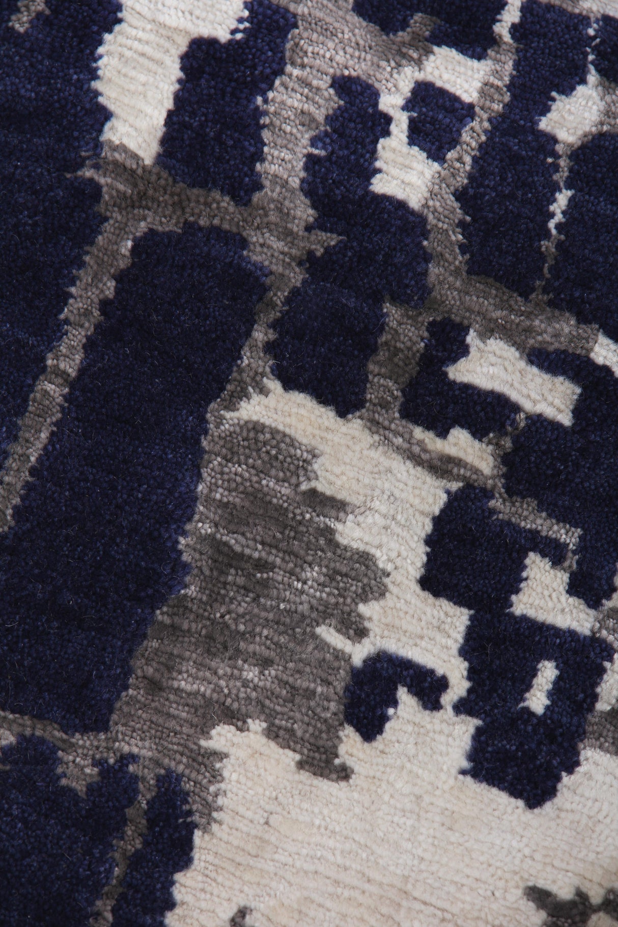 Exquisite Rugs Vertigo hand-knotted Wool/Bamboo Silk 3133 Navy/Gray/Ivory 10' x 8' Area Rug