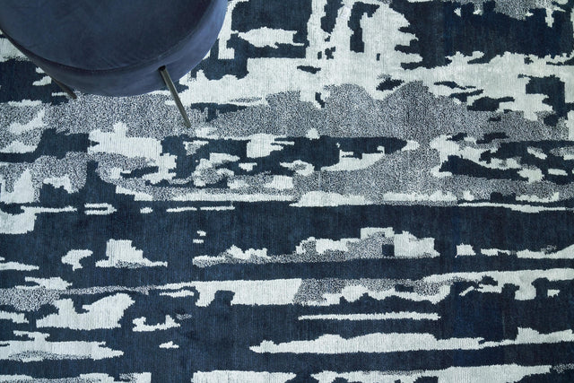 Exquisite Rugs Carrina hand-knotted Wool/Bamboo Silk 3135 Navy/Silver 10' x 8' Area Rug