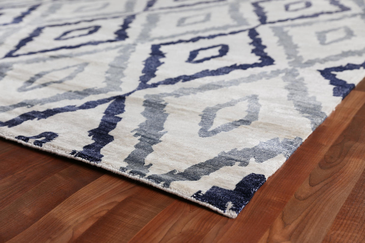 Exquisite Rugs Bamboo Silk hand-knotted Bamboo Silk 3278 Ivory/Blue 10' x 8' Area Rug